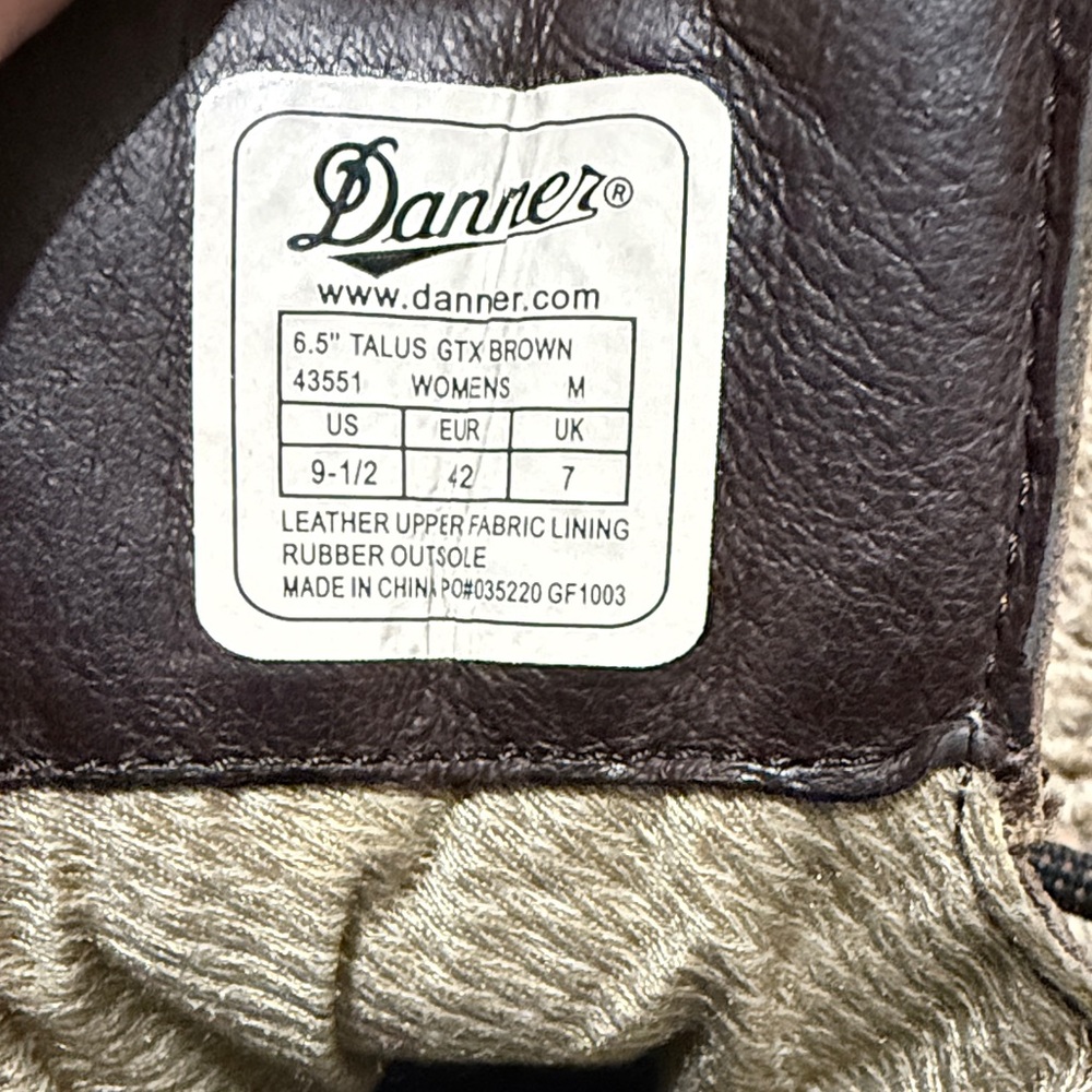 Brand new without box Danner Talus GTX hiking boots in women’s size 9.5. - Picture 4 of 6